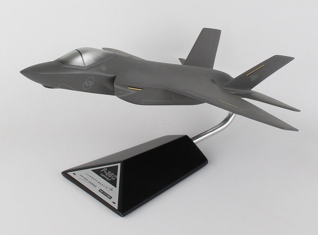 1/48 F-35C CV/JSF USN Model Kit M5059