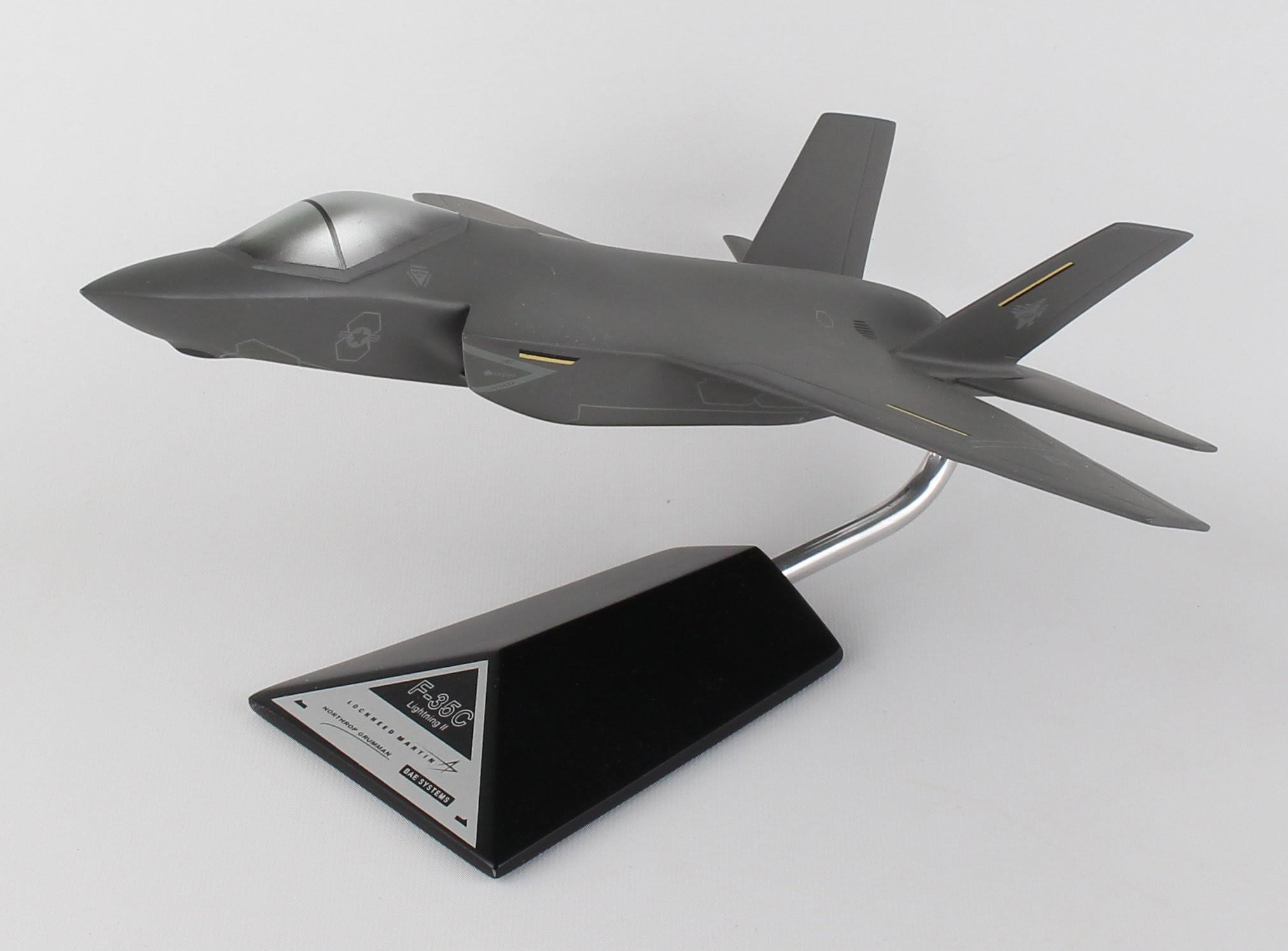 1/48 F-35C CV/JSF USN Model Kit M5059