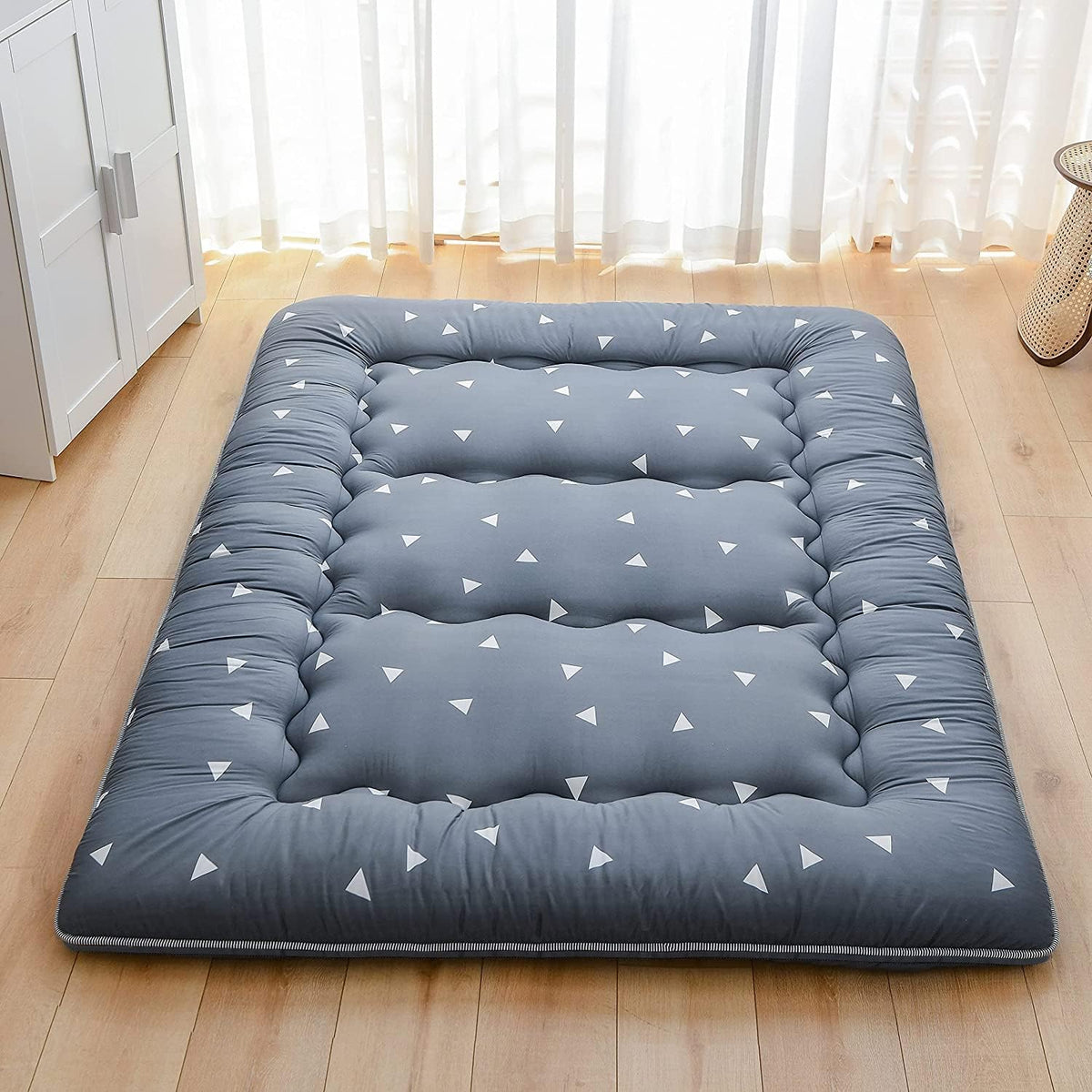 Japanese Foldable Futon Mattress with Washable Cover, Black I1571