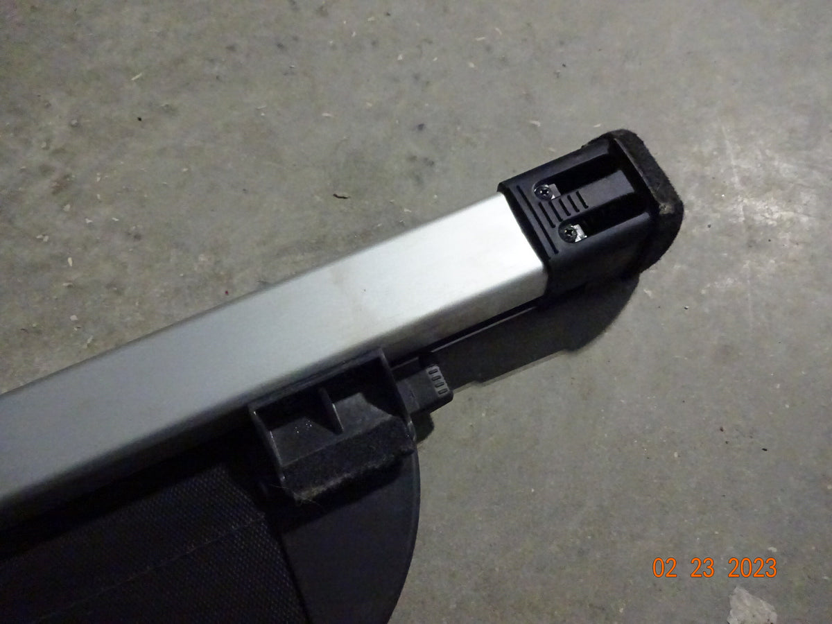 Black Retractable Cargo Cover Q6470