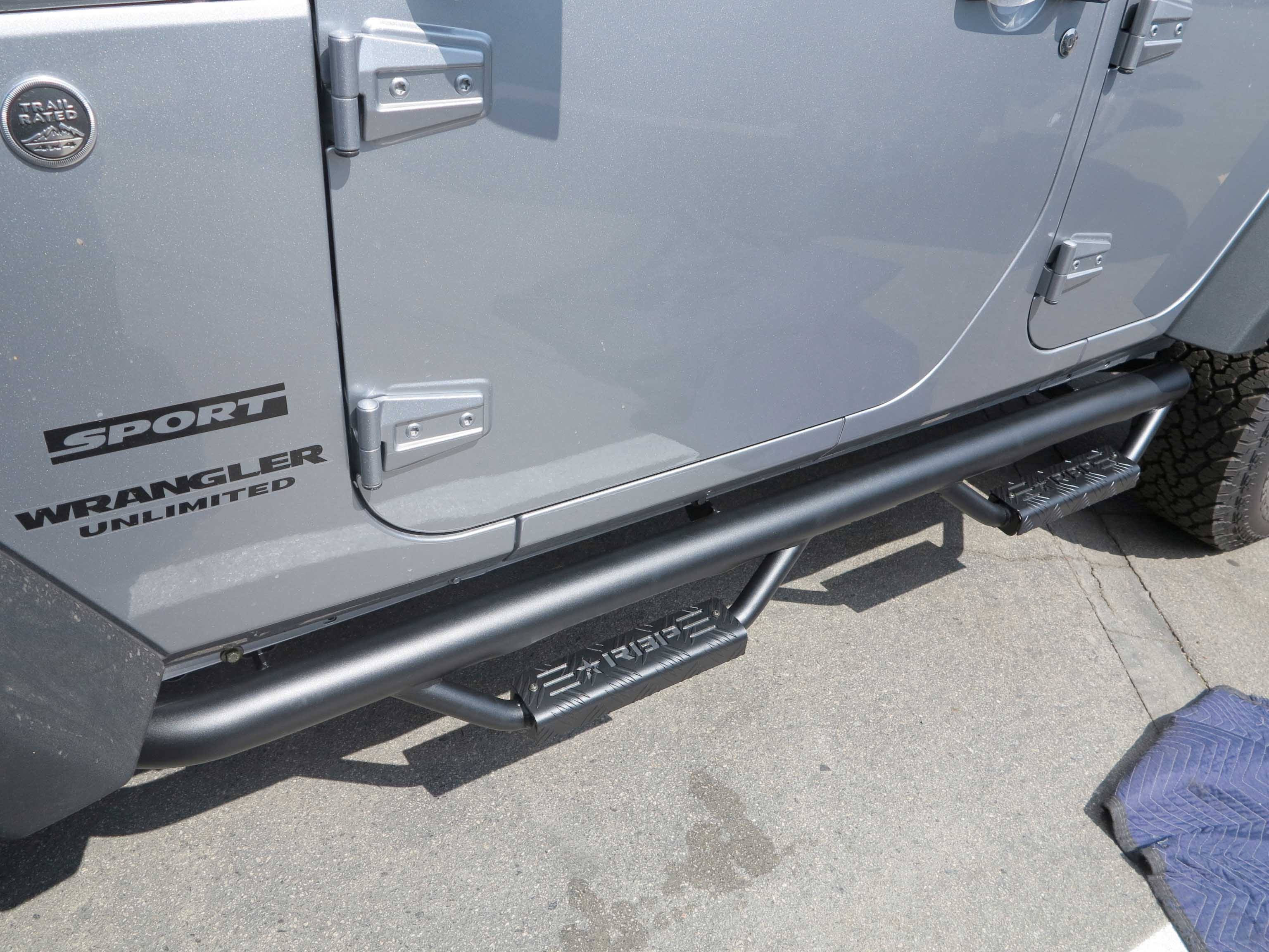 Locking Fuel Door G40141