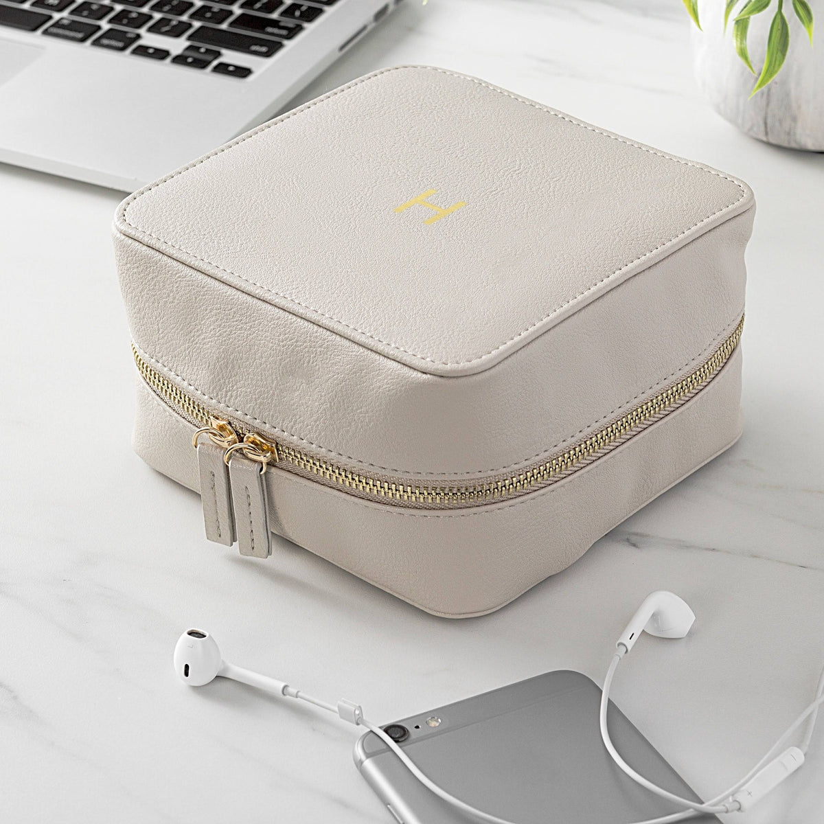 Pebble Travel Tech Case D27291