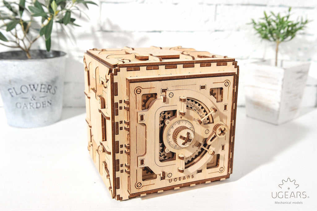 Wooden 3D Puzzle Safe M7888