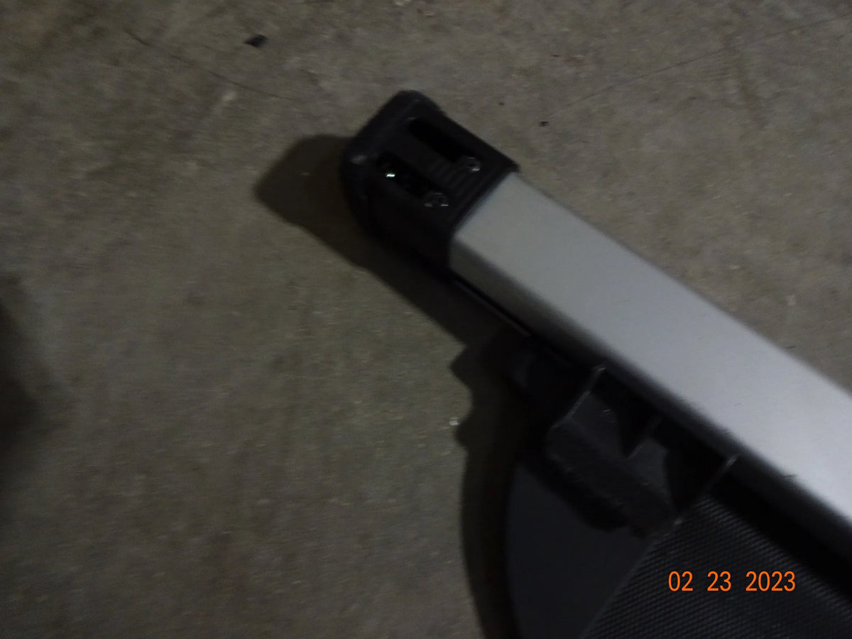 Black Retractable Cargo Cover Q6470