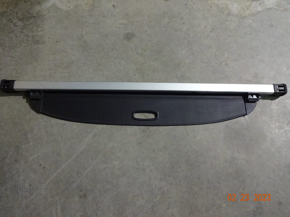 Black Retractable Cargo Cover Q6470