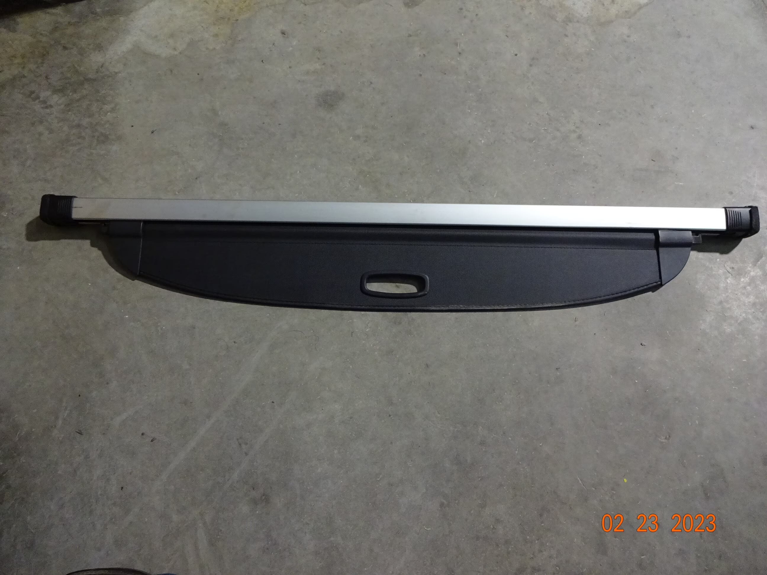 Black Retractable Cargo Cover Q6470