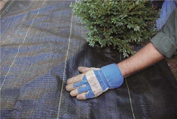 20 Year 250 x 4& 4 oz Landscape Fabric Weed Barrier (2 Pack) F650