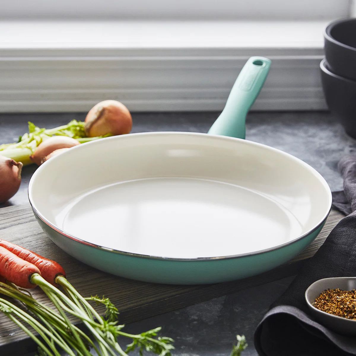 Turquoise Ceramic Nonstick 12" Frypan W937
