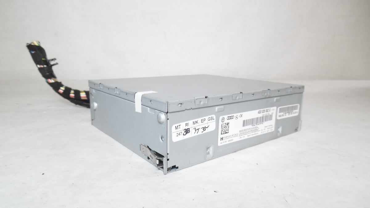 2009-2016 Audi Q5 Radio Media Receiver Trunk Mounted OEM S420