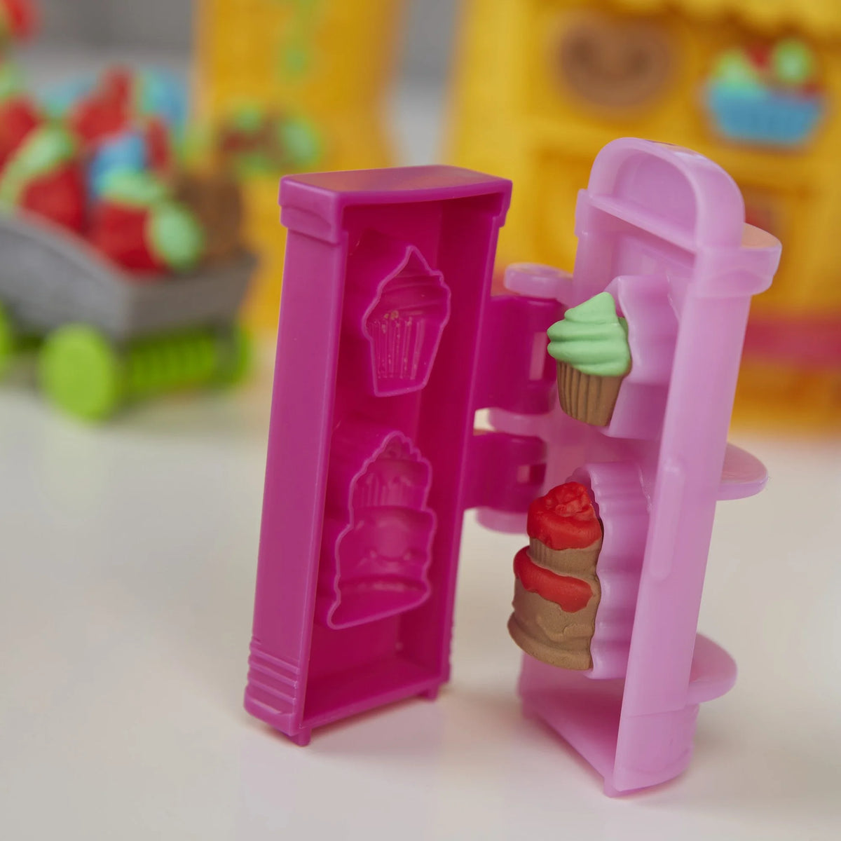 Play-Doh Town Shape and Make Market I20936